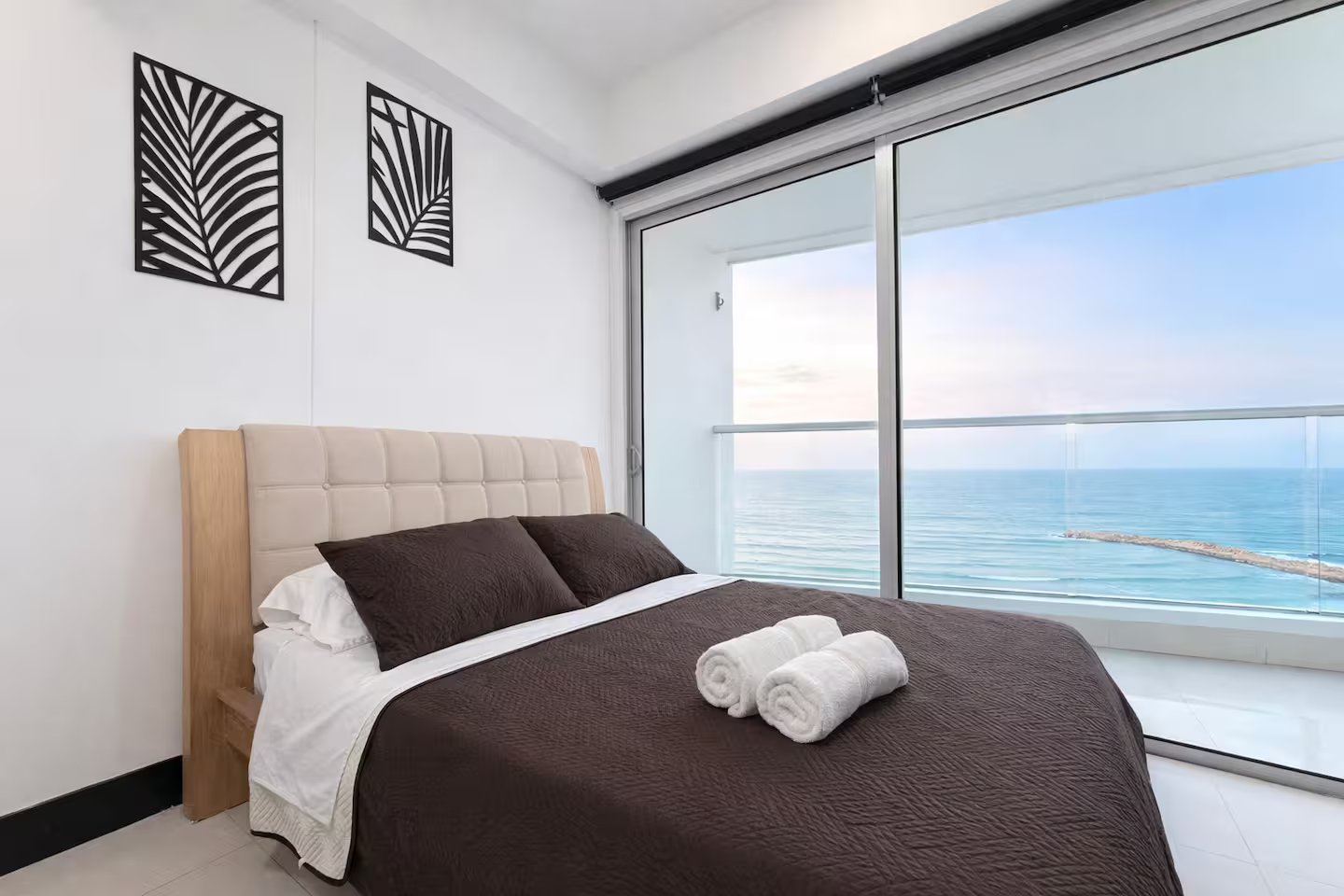 AptSkylineOcean (12)