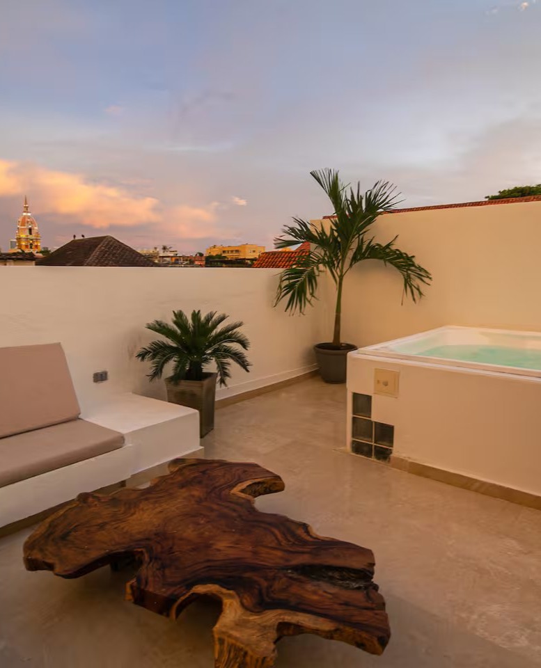 Cuartel House (1)