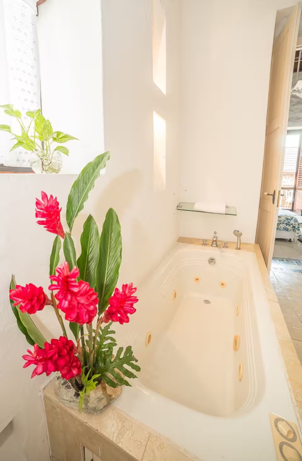 Guadalupe House (19)