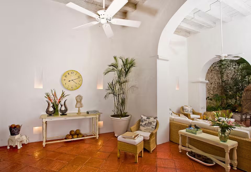 Guadalupe House (36)