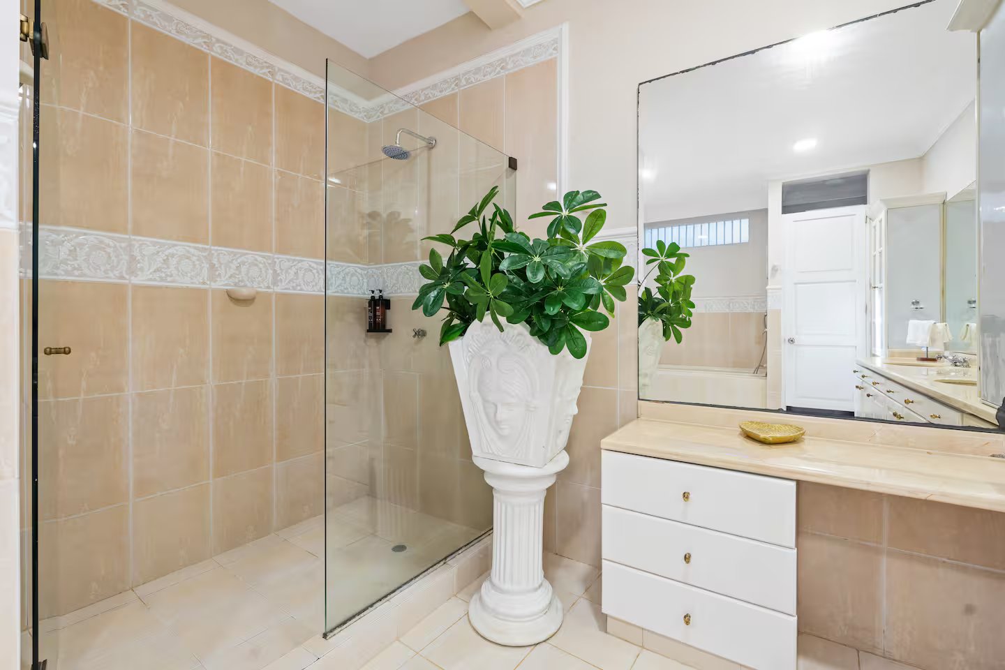 Mansion San Diego (2)