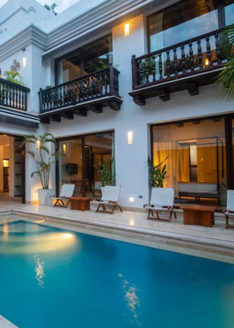 Casa Del Toro (2)